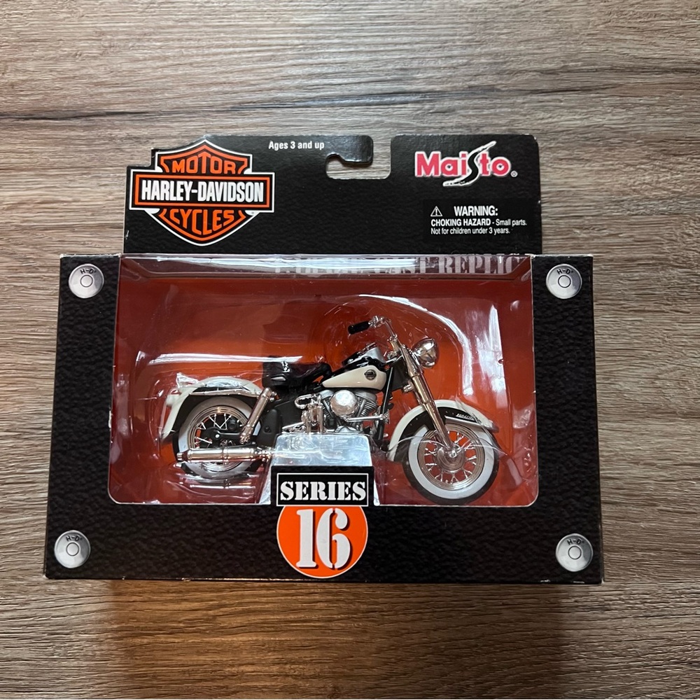 HARLEY-DAVIDSON Maisto Series 16 Diecast NIB